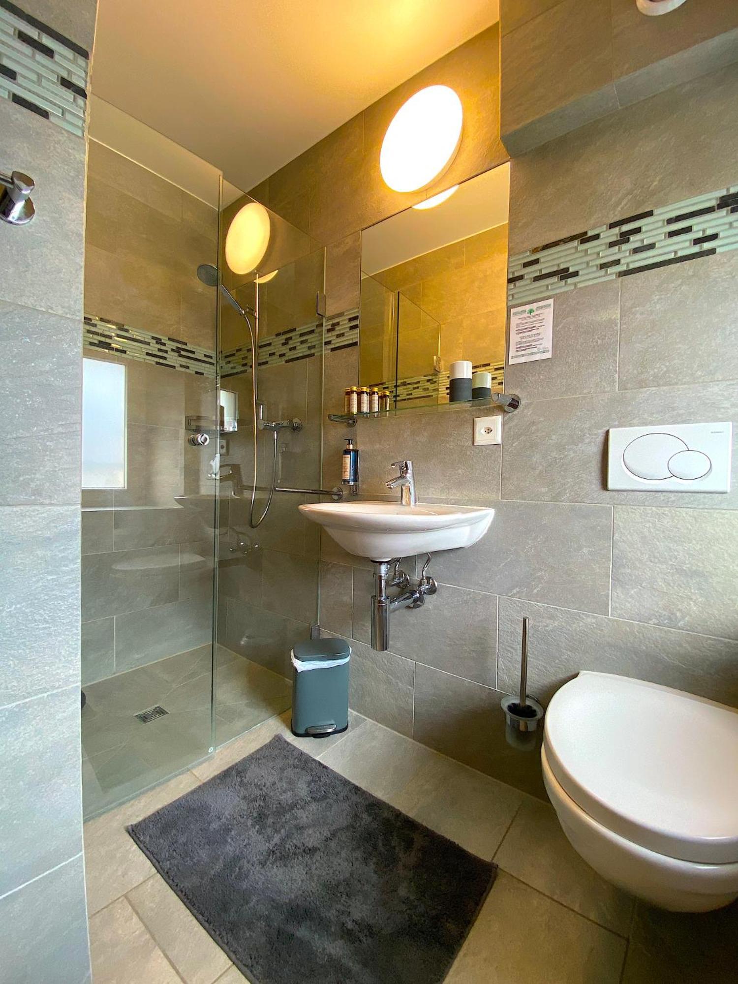 De L'union Hotel 3*